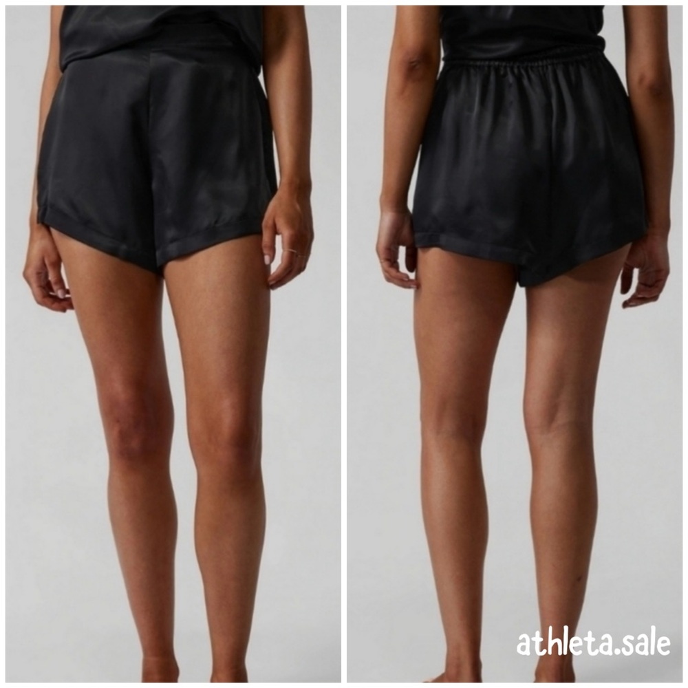 NWT Athleta Calm Cool Short | Black